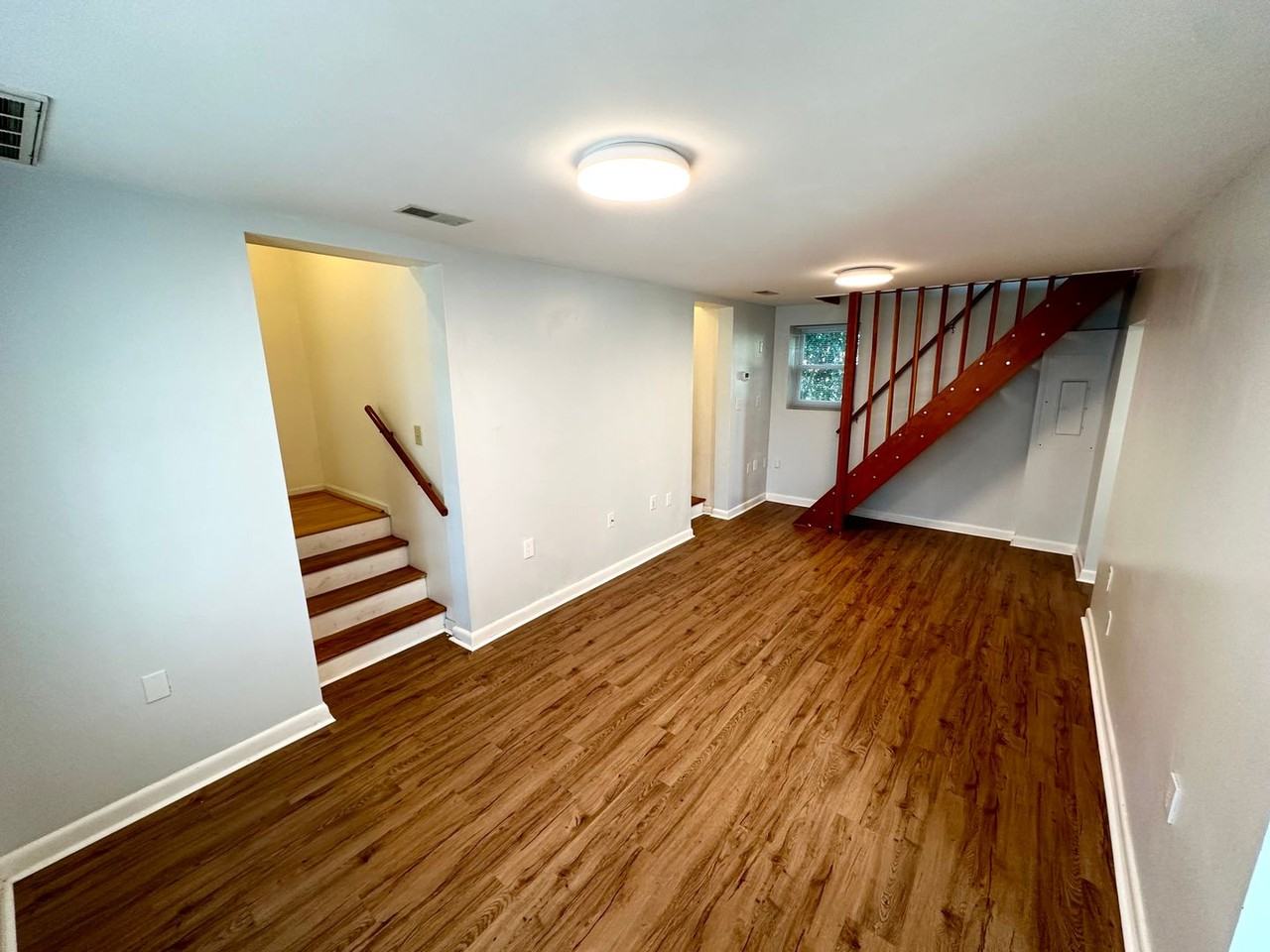 25 Jacobs Ln - Photo 2 of 26