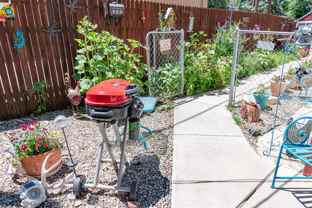 222 1/5 N Market St - Photo 1 of 1