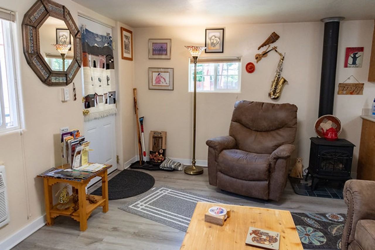 222 1/5 N Market St - Photo 3 of 8