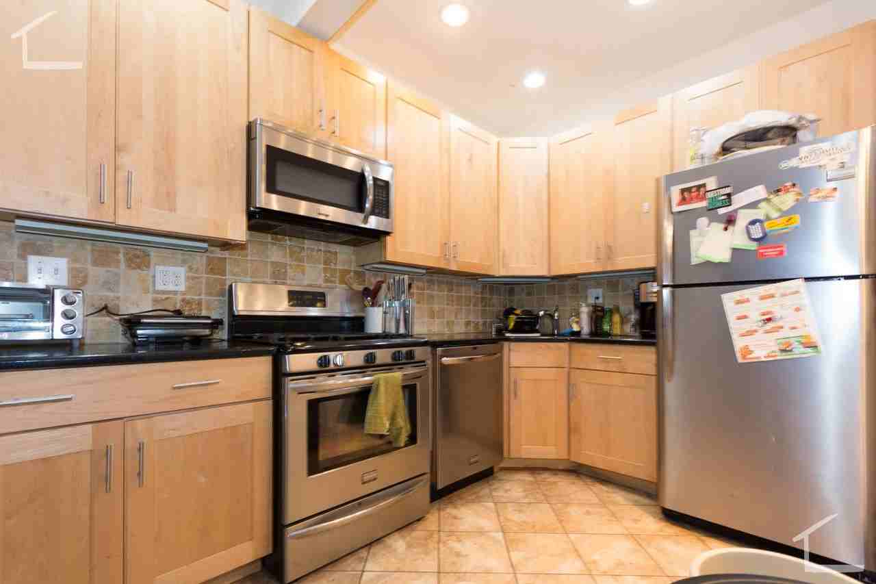 11 Saint Lukes Rd - Photo 2 of 14