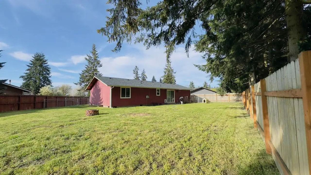 4620 Crescent Ct Sw - Photo 3 of 16