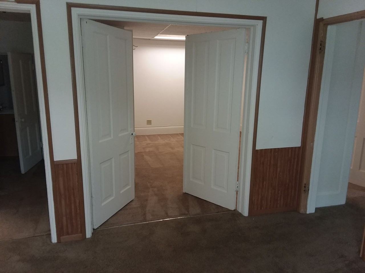 319 N Butler St - Photo 3 of 9