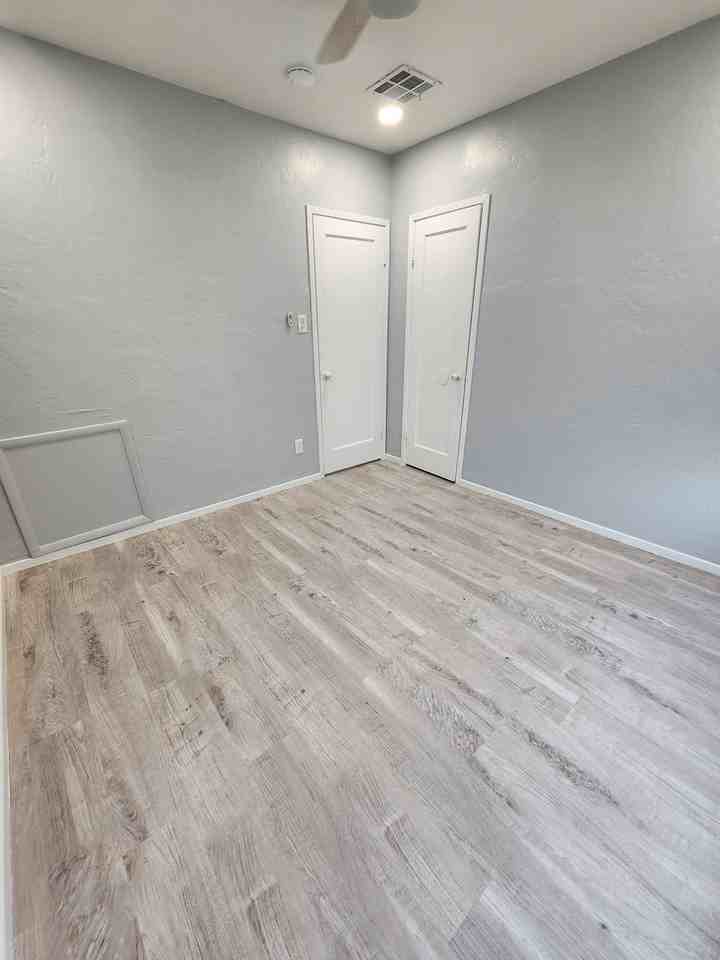 711 1/2 S 3rd St - Photo 5 of 9