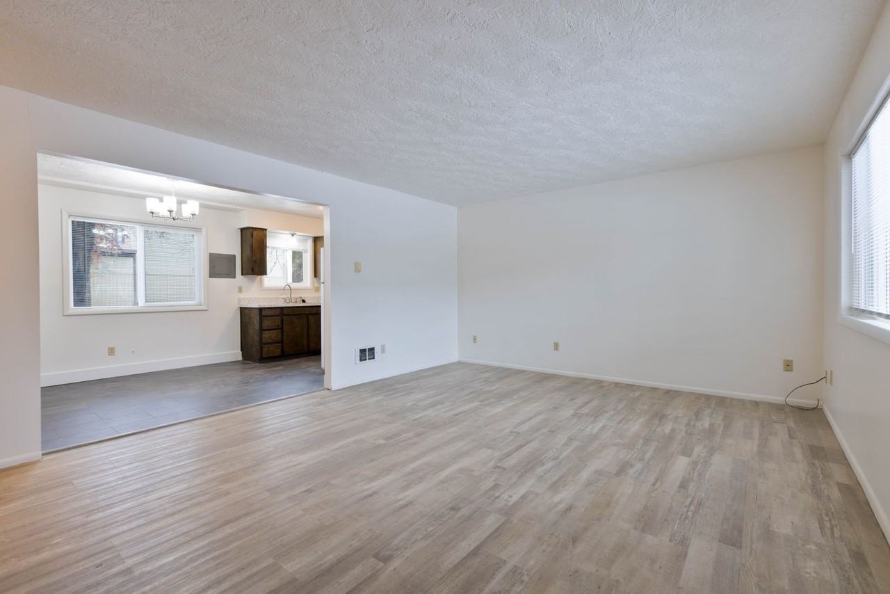 625 W Anderson St #1-4 - Photo 3 of 17