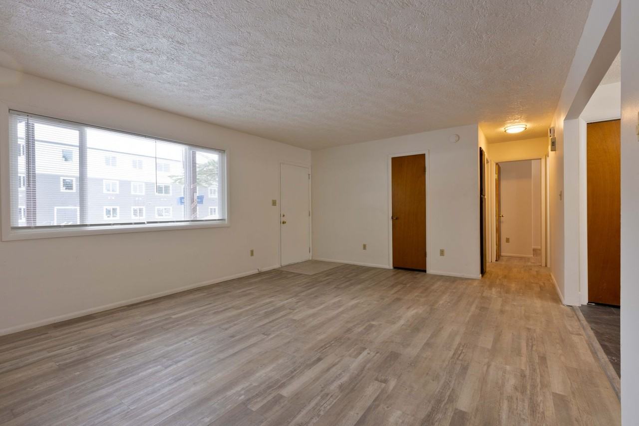 625 W Anderson St #1-4 - Photo 5 of 17