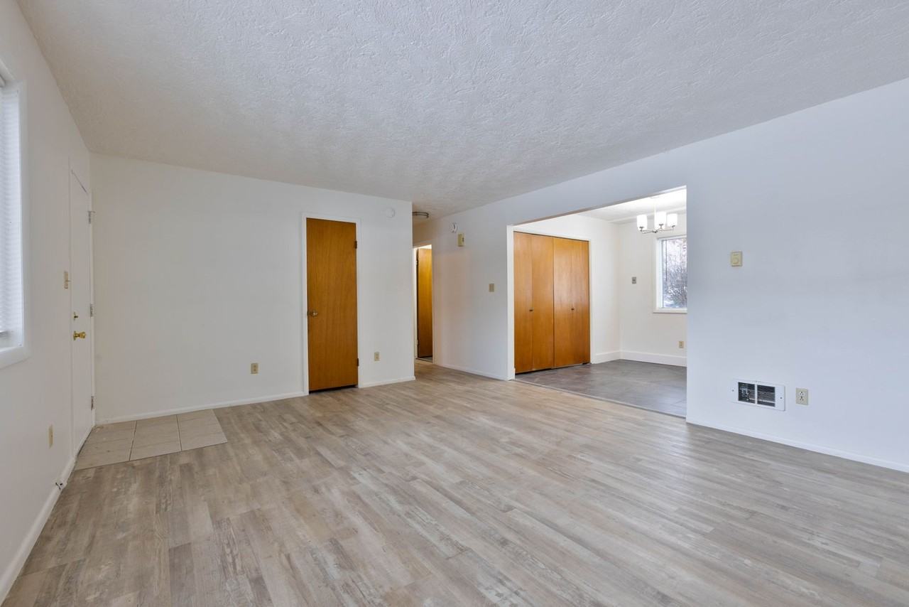 625 W Anderson St #1-4 - Photo 6 of 17