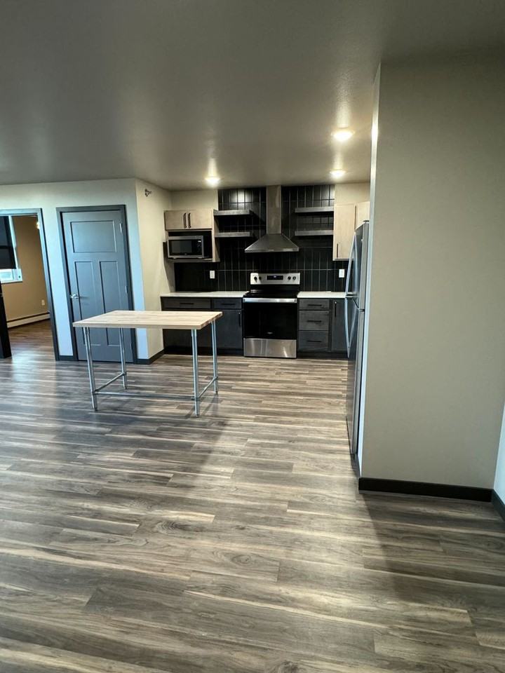 Area 57 Building B - Photo 4 of 22