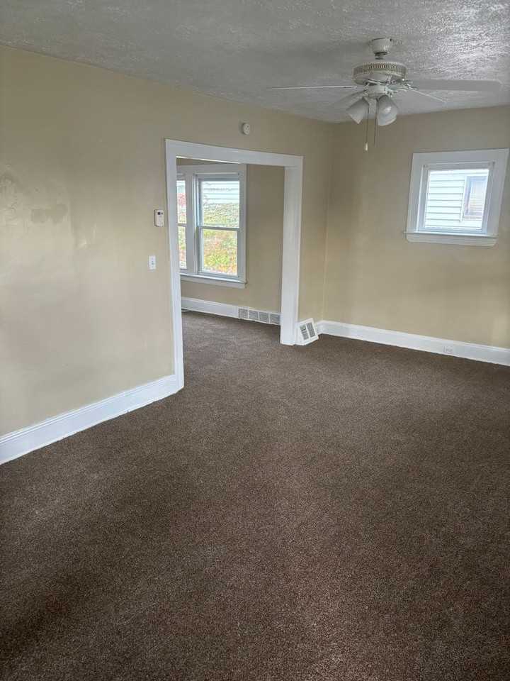 12033 Dove Avenue - Photo 2 of 7