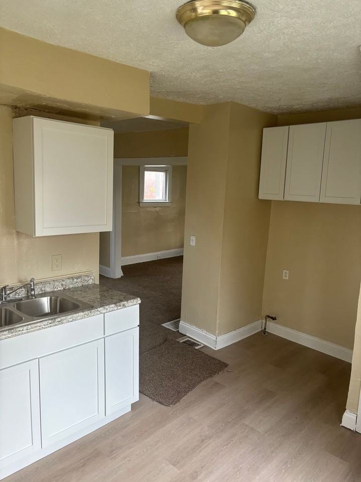 12033 Dove Avenue - Photo 4 of 7