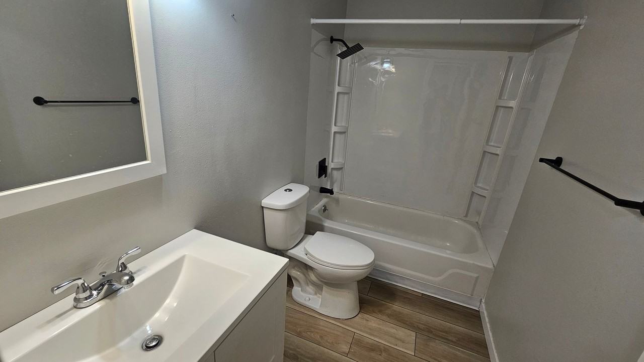 Discover Modern Comfort at Welbeck Apartments ~ Rent Special - Photo 6 of 15