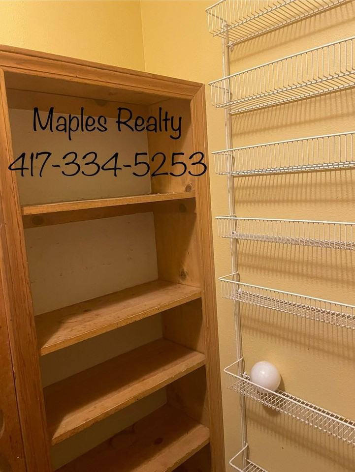 61 Northwoods Dr - Photo 3 of 26