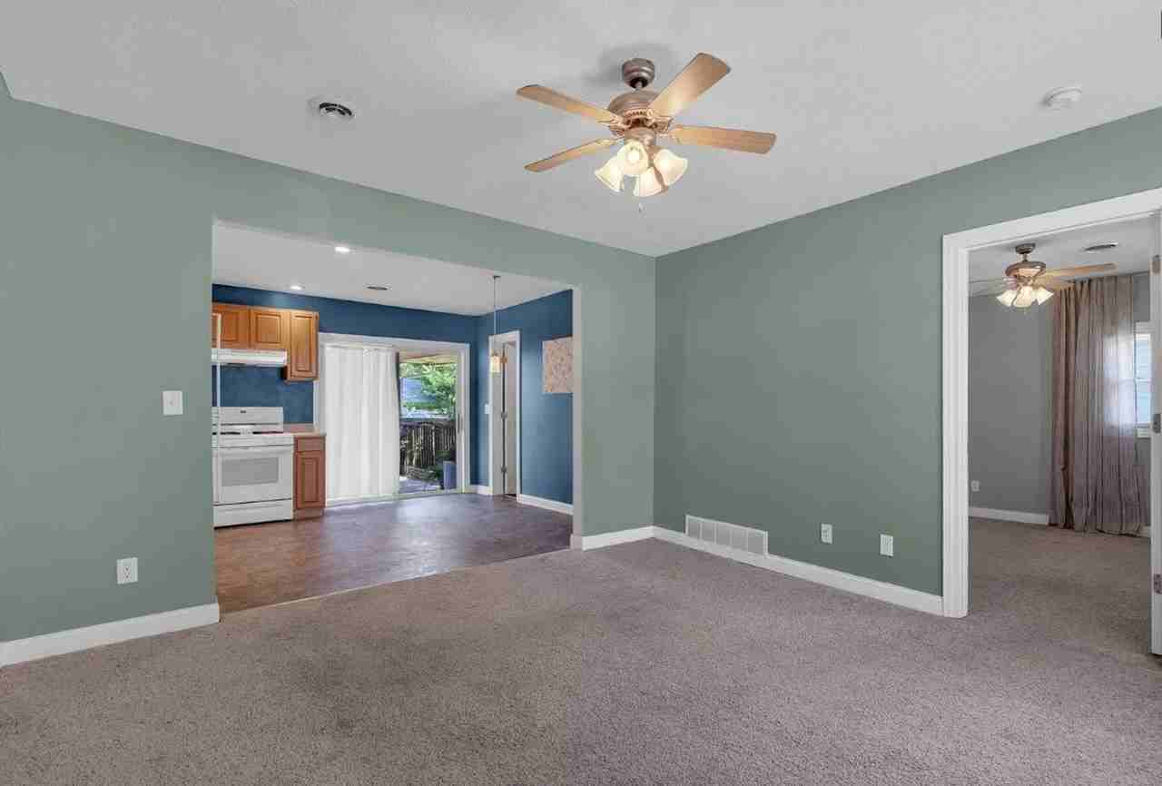 2209 41st St - Photo 2 of 12