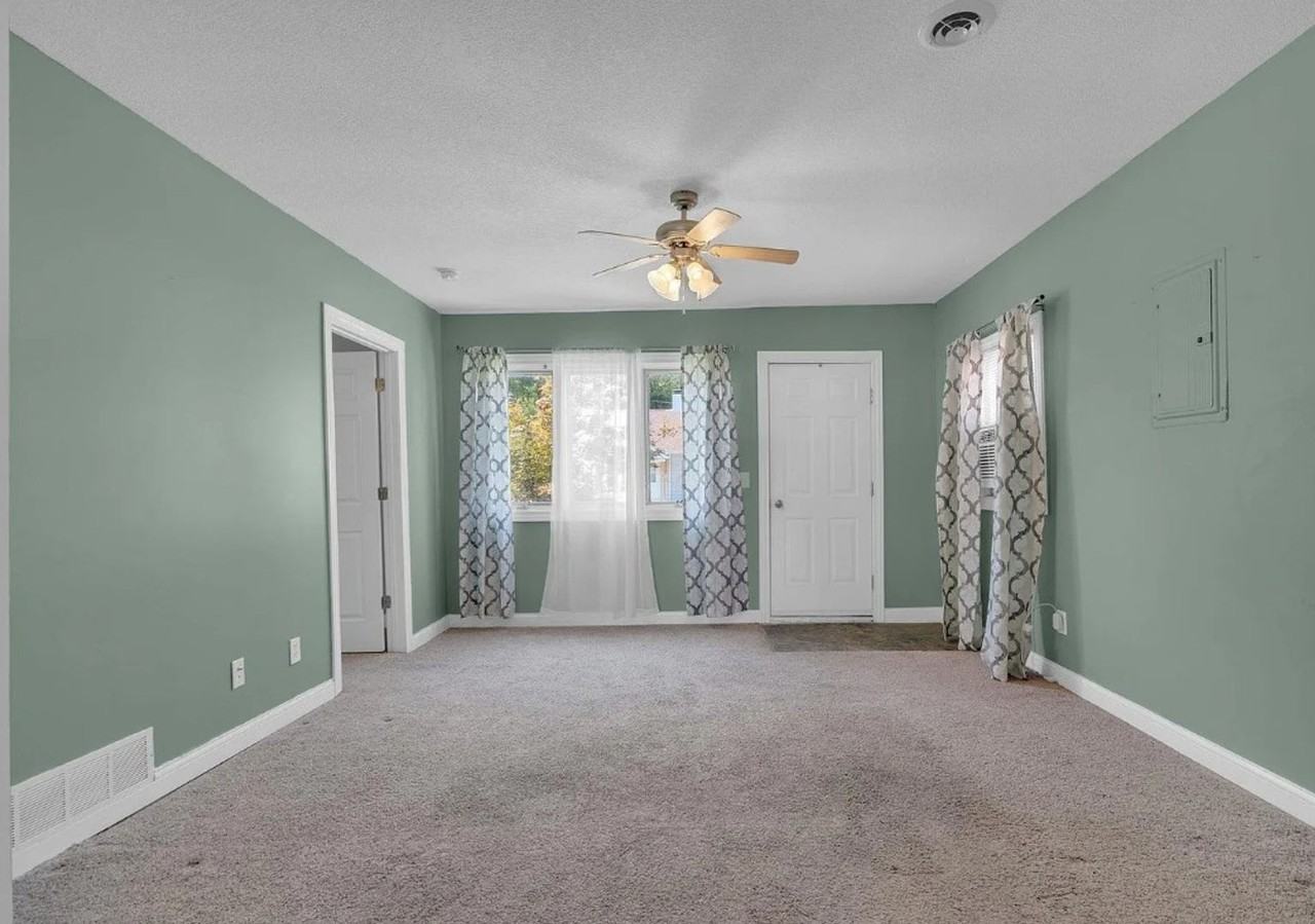 2209 41st St - Photo 3 of 12