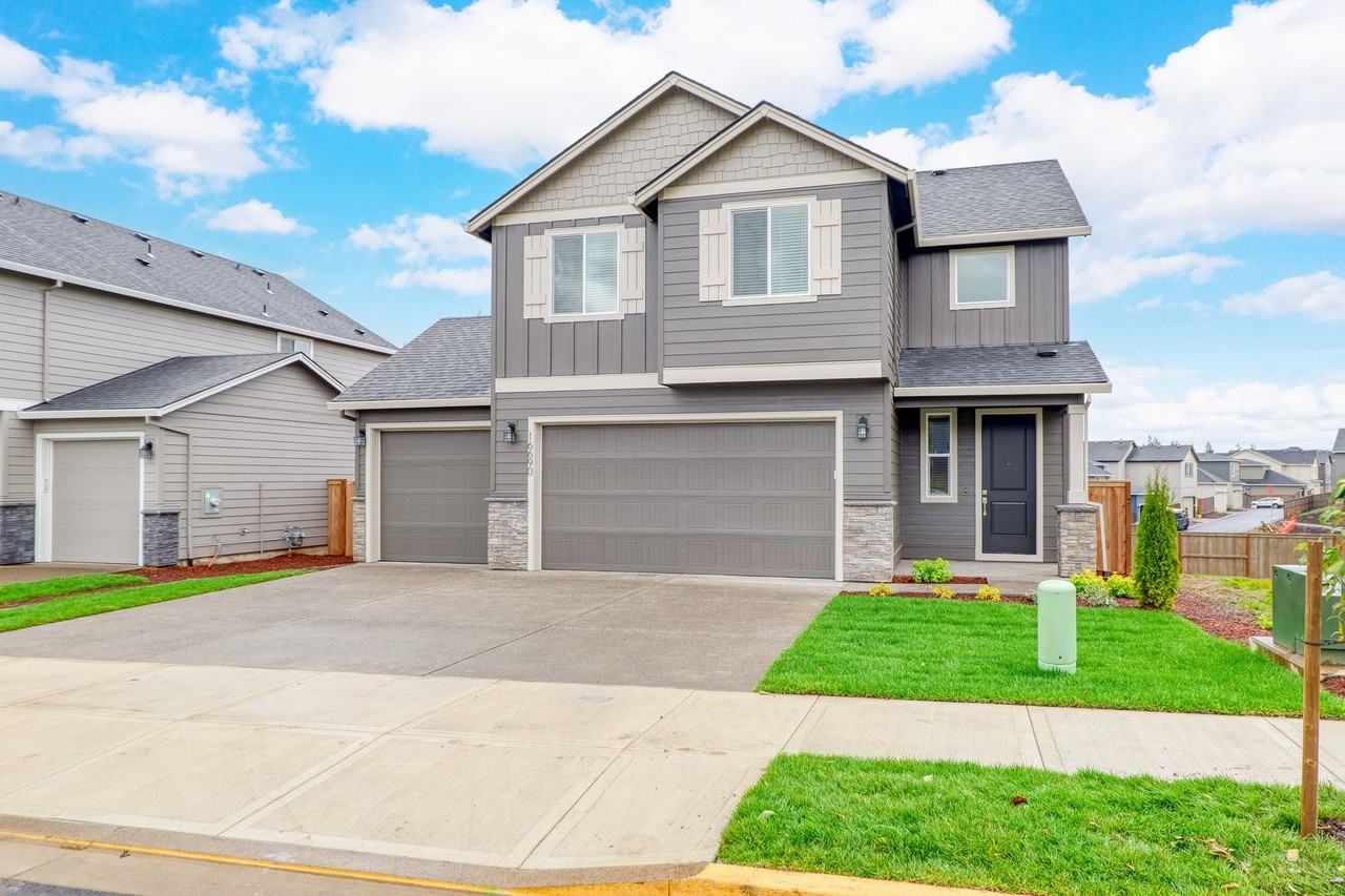 16690 Se Smith Rock St - Photo 2 of 26