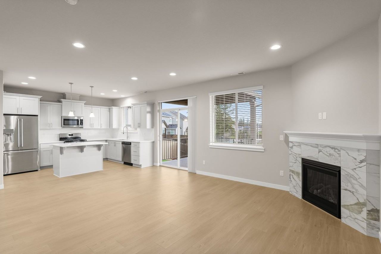 16690 Se Smith Rock St - Photo 4 of 26