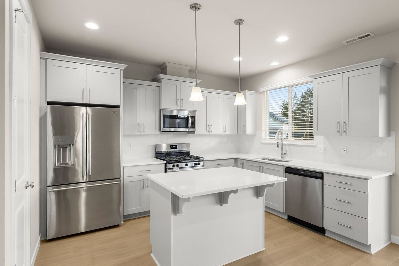 16690 Se Smith Rock St - Photo 7 of 26