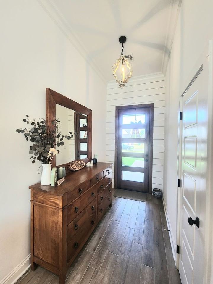 332 Newport Lane - Photo 2 of 18