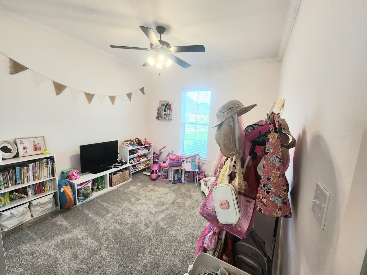 332 Newport Lane - Photo 7 of 18