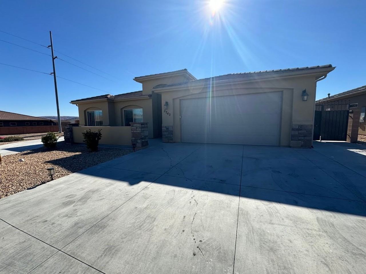 2742 E 430 N - Photo 3 of 26