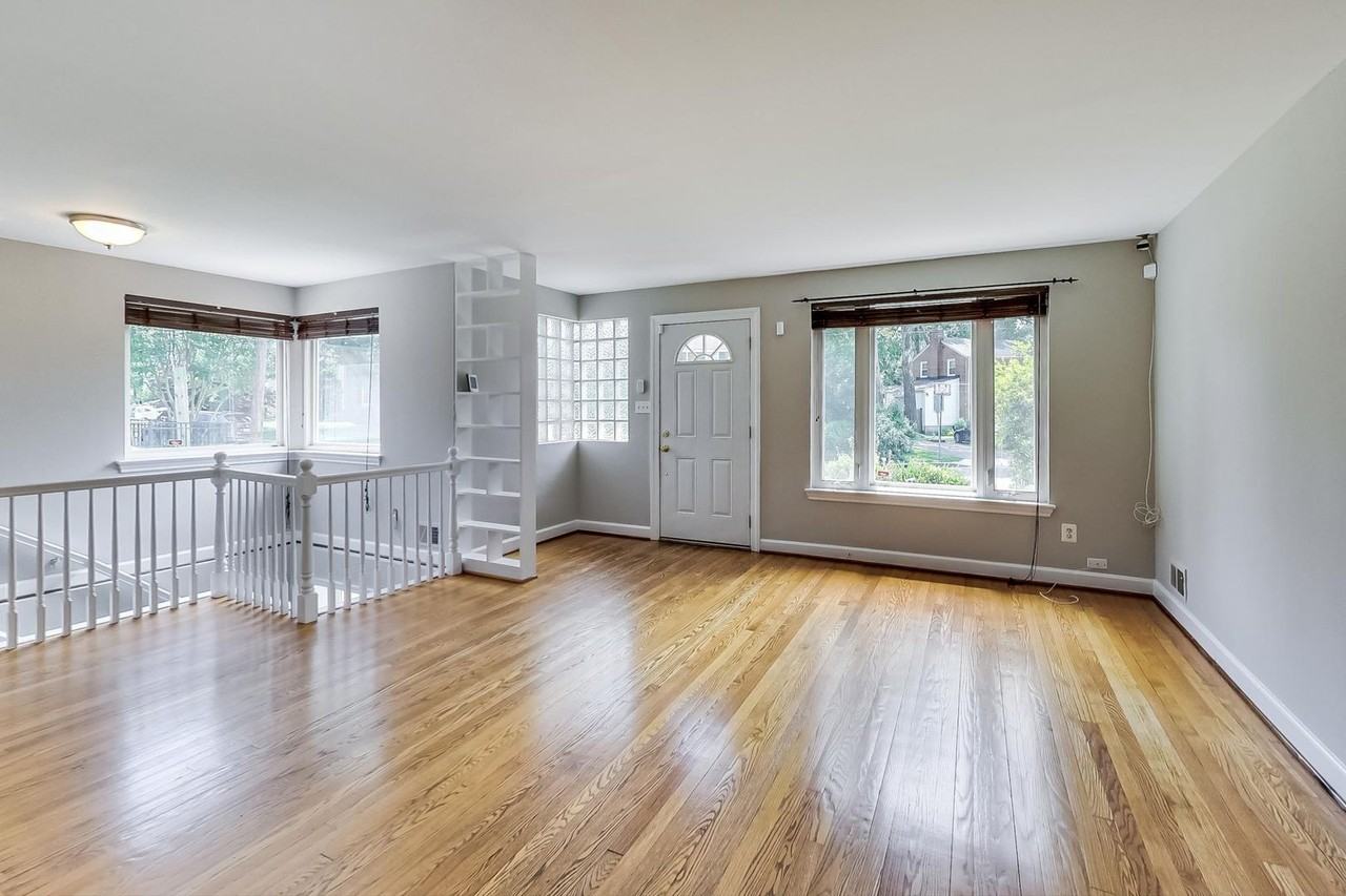 8617 Lynbrook Dr - Photo 5 of 42