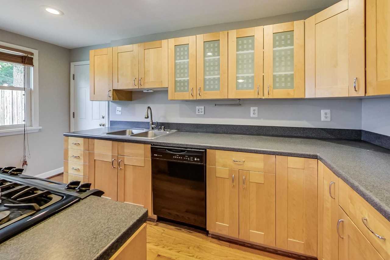8617 Lynbrook Dr - Photo 6 of 42