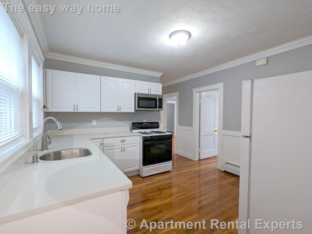 4 Edgar Ct #2 - Photo 5 of 22