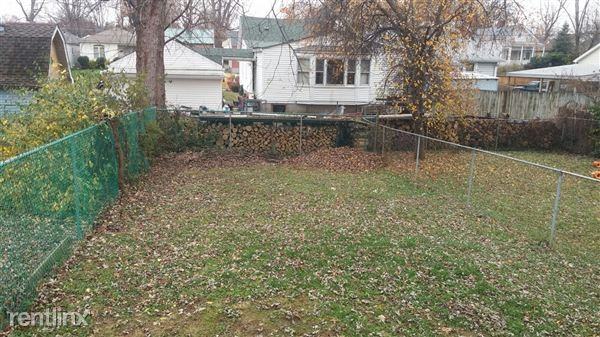 1012 Dixon Ave - Photo 3 of 10