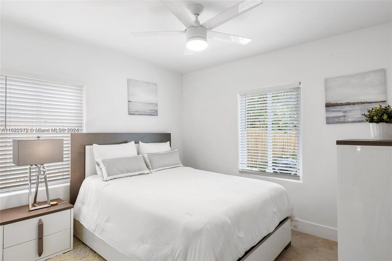 1131 Ne 12th Ave - Photo 3 of 8