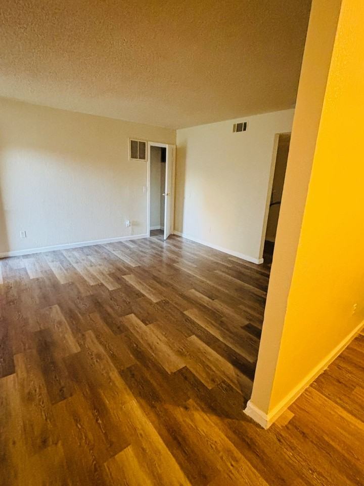 Villa Park Apartment Homes - Photo 2 of 3