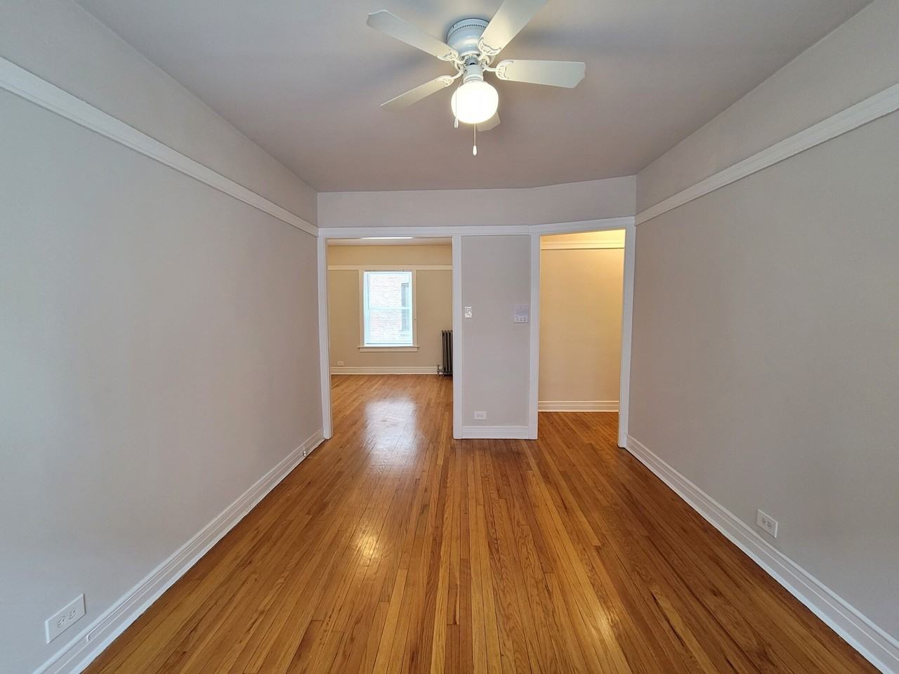 1437 W Lunt Ave #2N - Photo 4 of 12