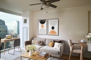 featured image of 161 W Kinzie St #1-1