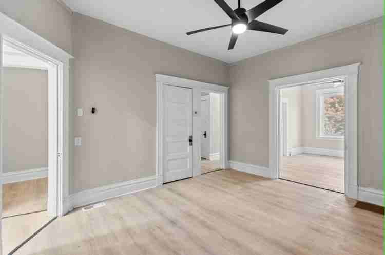 2754 Accomac St #1F - Photo 3 of 18