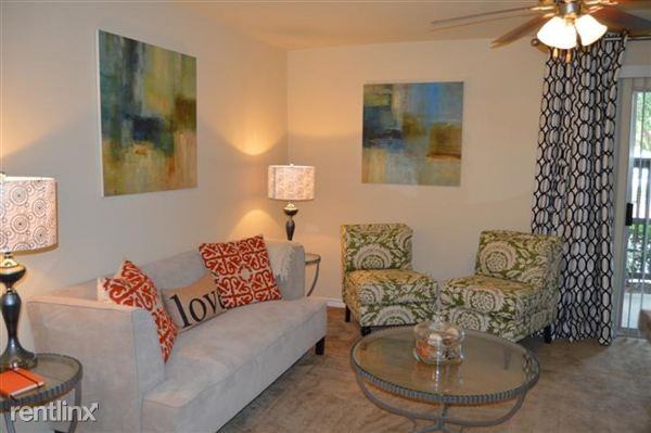 8750 Point Park Dr - Photo 2 of 7