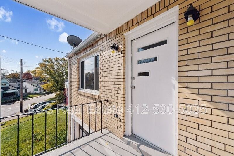 1612 Patterson Ave - Photo 4 of 25