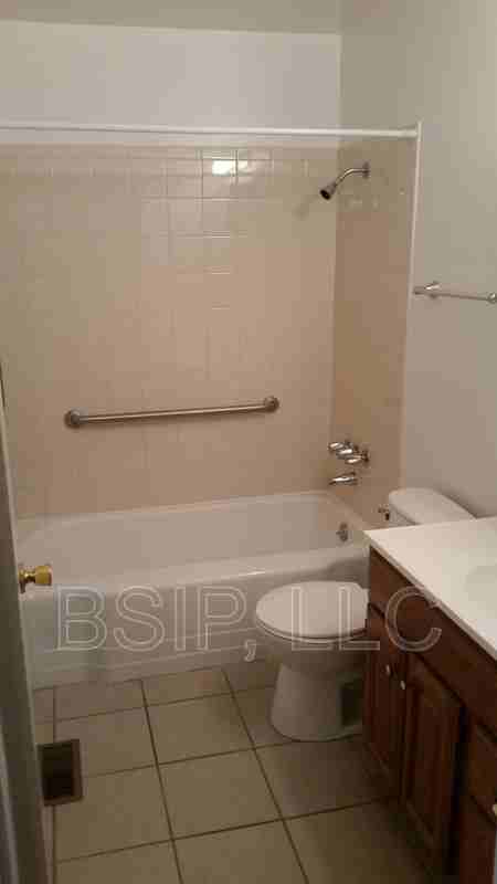 1141 Ne Chester Ave - Photo 6 of 8