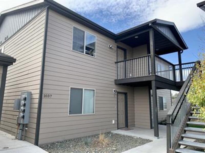 1021 Enterprise Dr - Photo 2 of 15