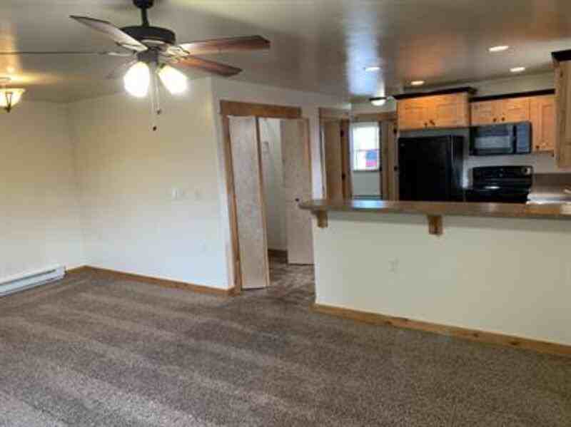 1021 Enterprise Dr - Photo 4 of 15