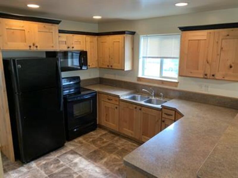 1021 Enterprise Dr - Photo 5 of 15