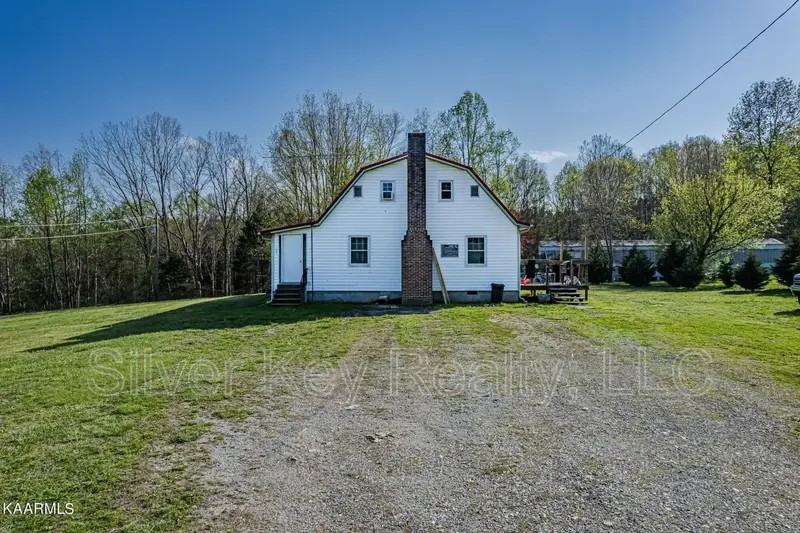 143 County Rd - Photo 4 of 19