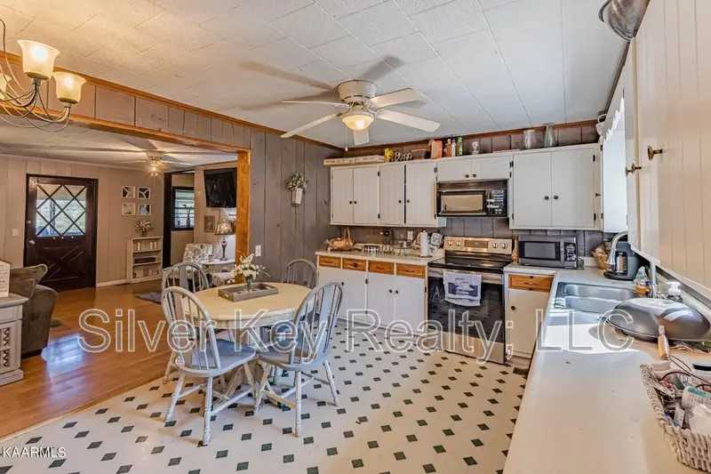 143 County Rd - Photo 5 of 19