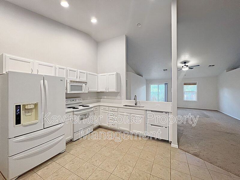 12870 West Baldcypress Drive - Photo 5 of 19