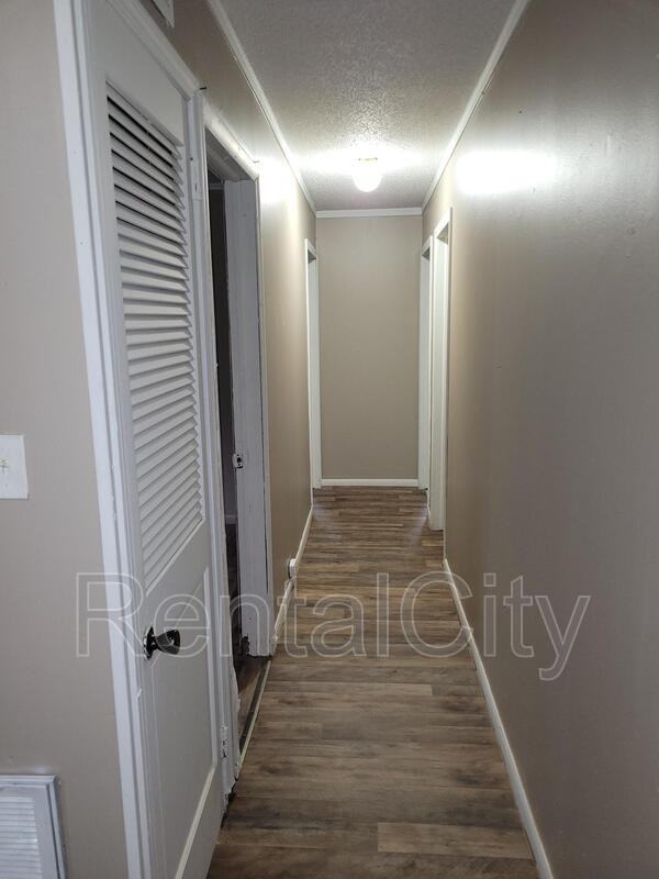 117 Larkwood Ave - Photo 3 of 11