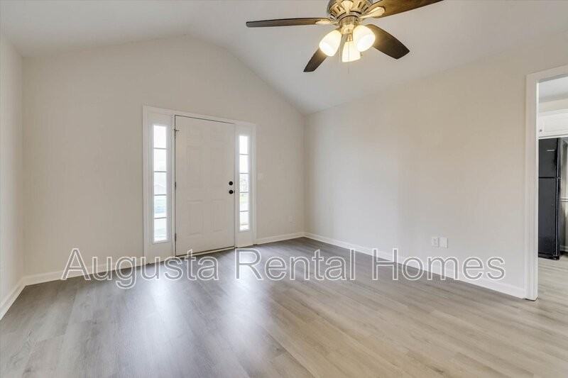 2824 Cranbrook Dr - Photo 6 of 41