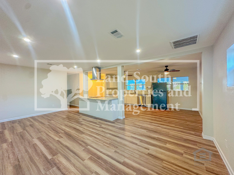 2618 S Palmeden Dr - Photo 5 of 18