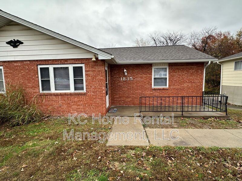 1835 N 77th St - Photo 2 of 28