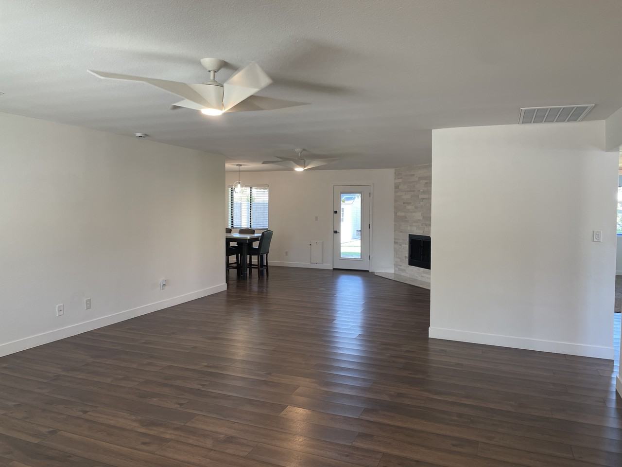 4322 W Sandra Cir - Photo 5 of 41