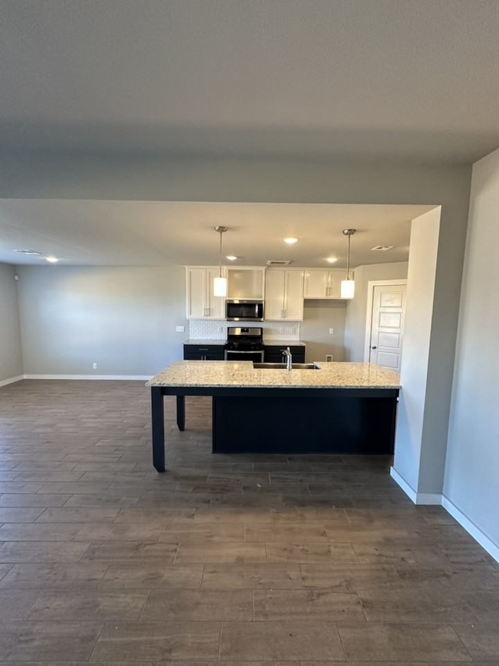 1651 E 140th Pl - Photo 3 of 17