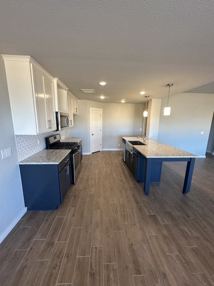 1651 E 140th Pl - Photo 5 of 17