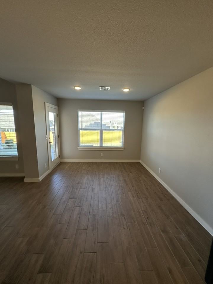 1651 E 140th Pl - Photo 6 of 17