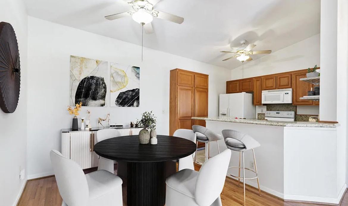 2486 Pleasant Way - Photo 2 of 7